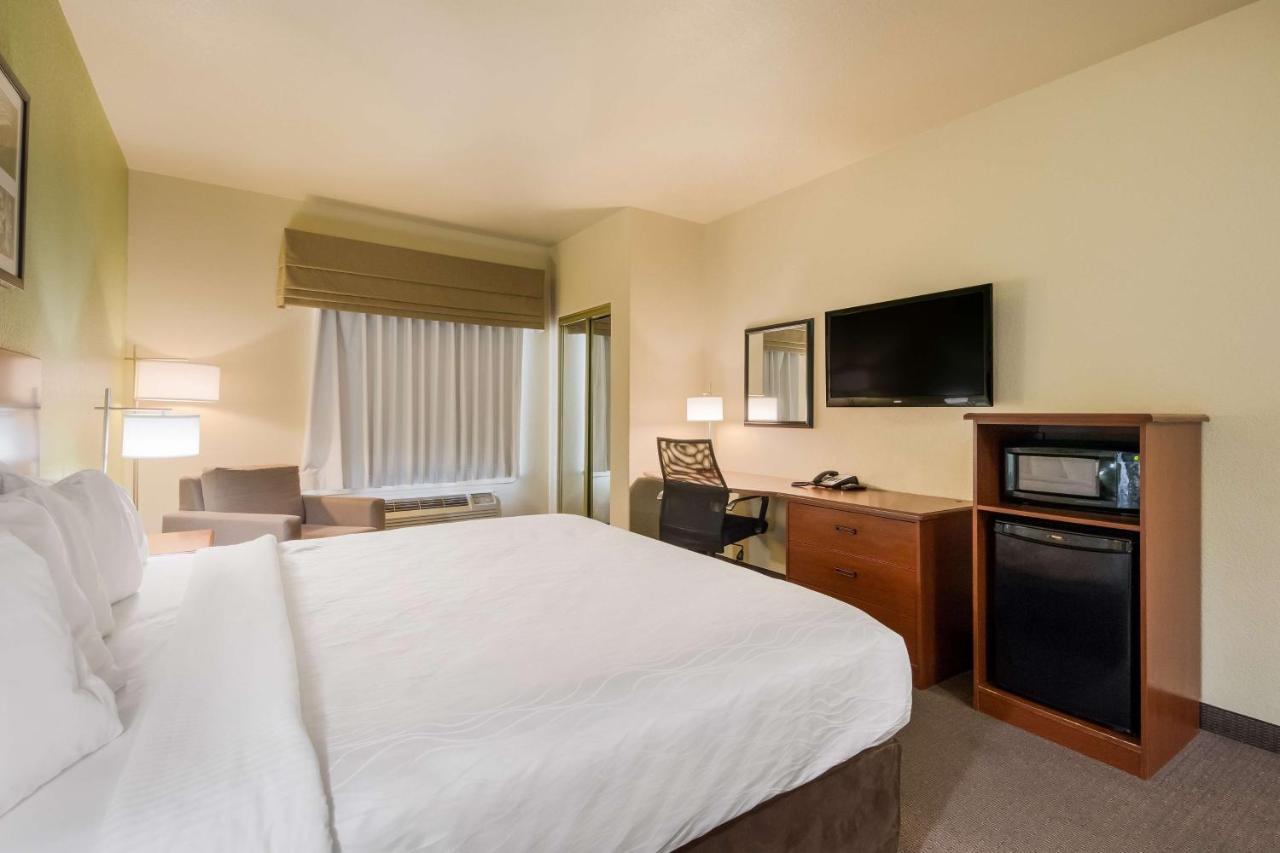 Surestay Plus Hotel By Best Western Near Seaworld Сан-Антонио Экстерьер фото